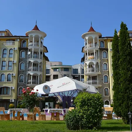 Bratanov In Summer Dreams Apartamento